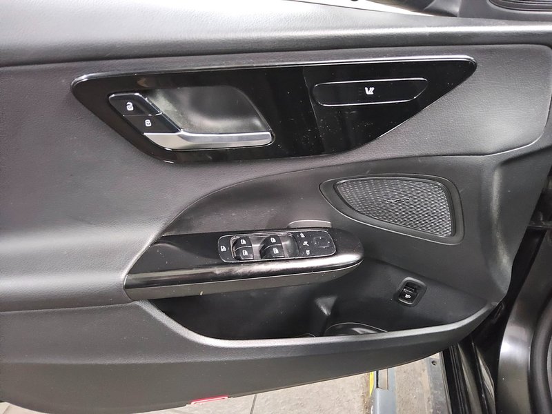 Mercedes-Benz C 200 d karavan automatik Avantgarde • LED • digitalni instrumenti — 10