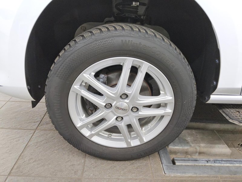 Ford Fiesta 1.1 Cool & Connect • LED • grijana sjedala — 10