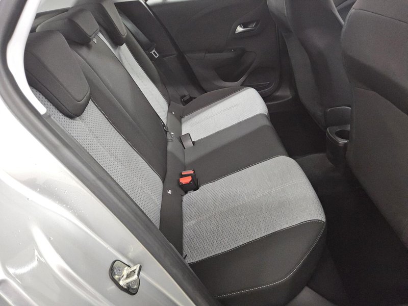 Opel Corsa 1.2 • Full LED — 13