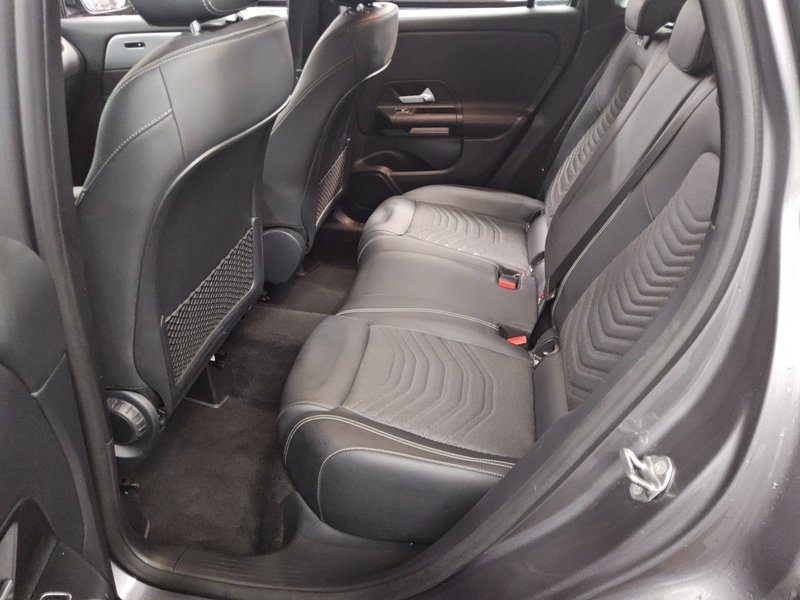Mercedes-Benz GLA 200 d automatik Style • LED • digitalni instrumenti — 13