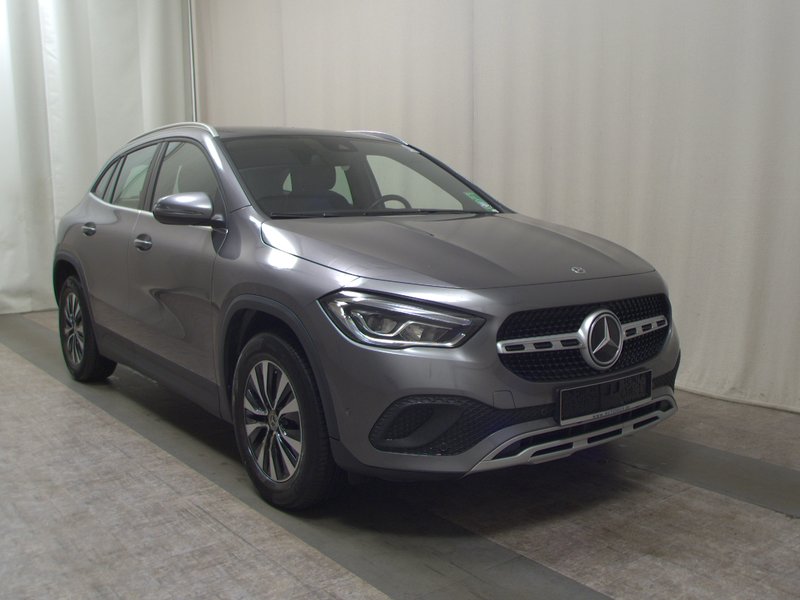 Mercedes-Benz GLA 200 d automatik Style • LED • digitalni instrumenti — 3