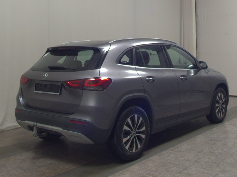 Mercedes-Benz GLA 200 d automatik Style • LED • digitalni instrumenti — 4