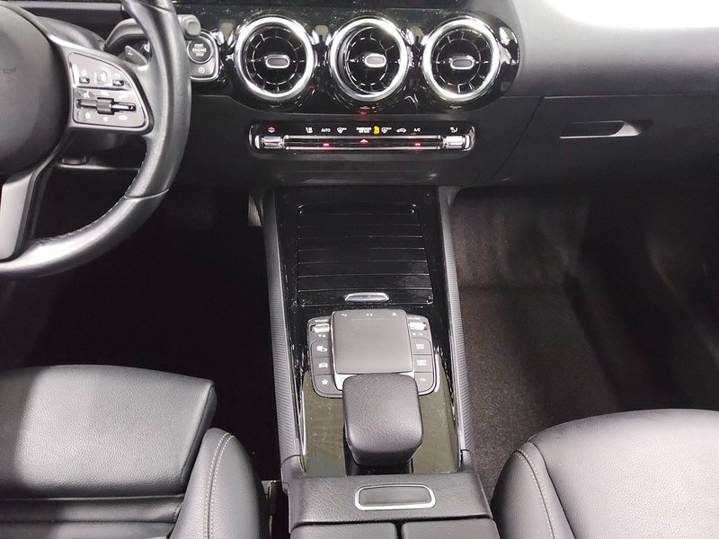Mercedes-Benz GLA 200 d automatik Style • LED • digitalni instrumenti — 6
