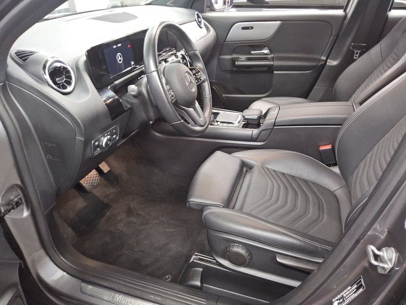 Mercedes-Benz GLA 200 d automatik Style • LED • digitalni instrumenti — 9