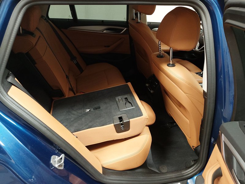 BMW 530e Touring automatik • Kuka za vuču (zakretna) • ACC — 11