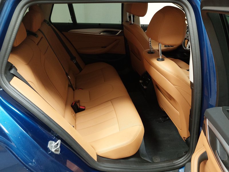 BMW 530e Touring automatik • Kuka za vuču (zakretna) • ACC — 12