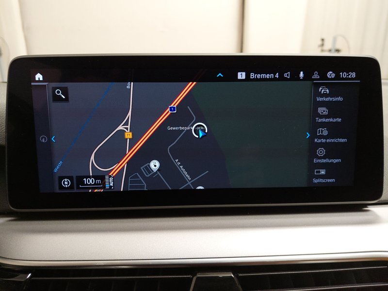 BMW 530e Touring automatik • Kuka za vuču (zakretna) • ACC — 19