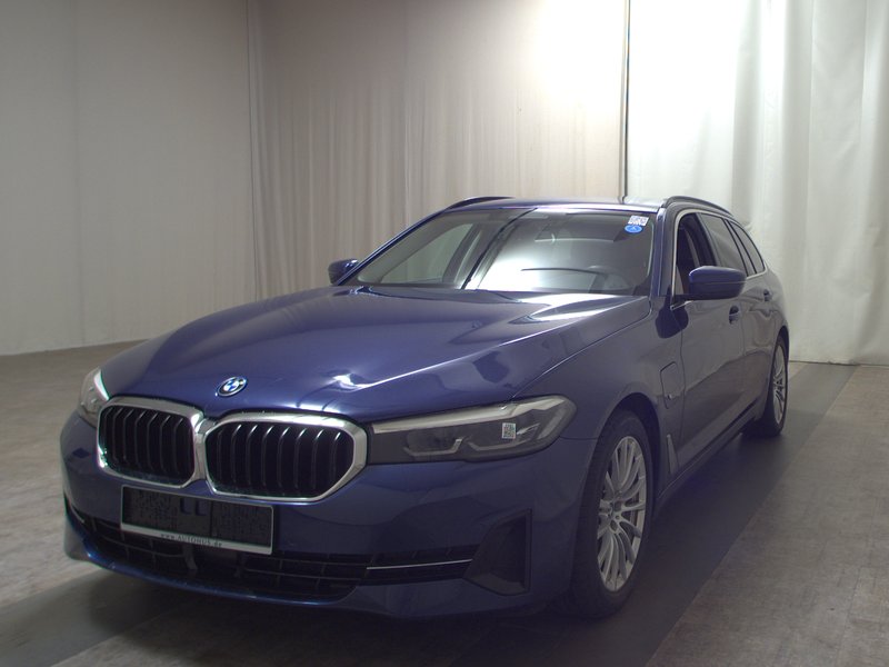BMW 530e Touring automatik • Kuka za vuču (zakretna) • ACC — 2