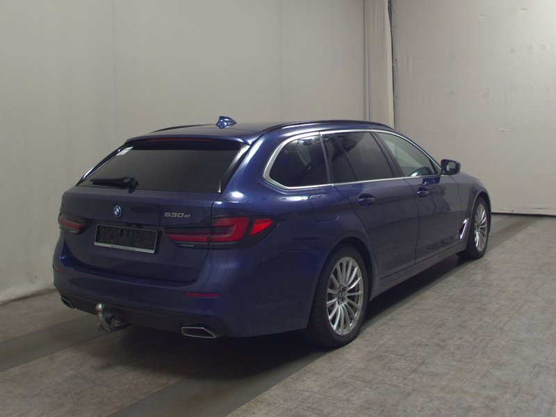 BMW 530e Touring automatik • Kuka za vuču (zakretna) • ACC — 4