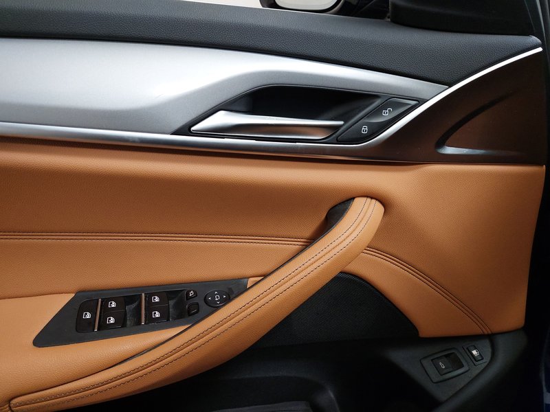 BMW 530e Touring automatik • Kuka za vuču (zakretna) • ACC — 5