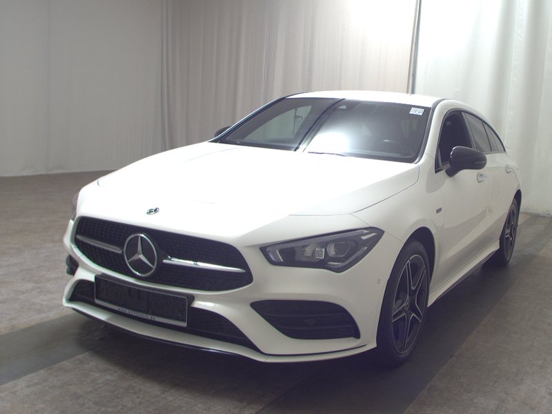 Mercedes-Benz CLA 250 e Shooting Brake automatik AMG Line • LED — 2