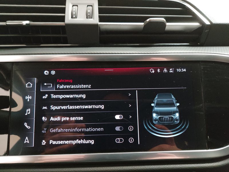 Audi Q3 35 TDI • 360° kamera • Električna peta vrata — 18