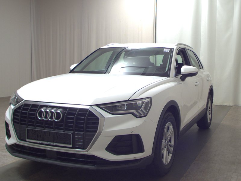 Audi Q3 35 TDI • 360° kamera • Električna peta vrata — 2