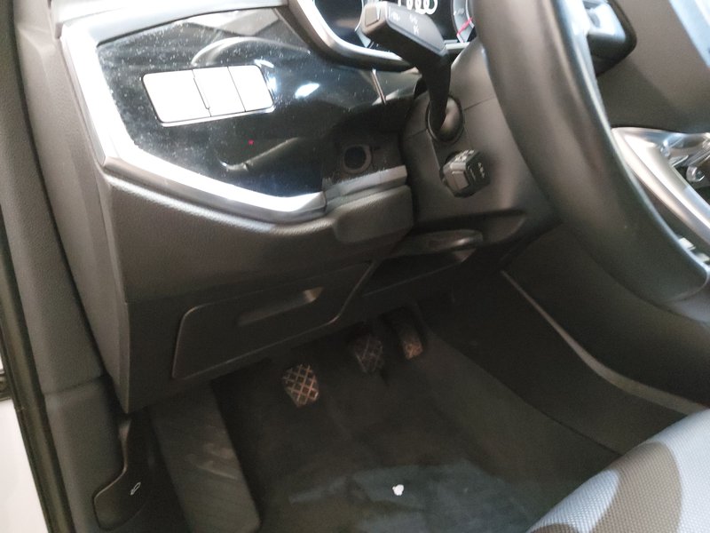 Audi Q3 35 TDI • 360° kamera • Električna peta vrata — 7