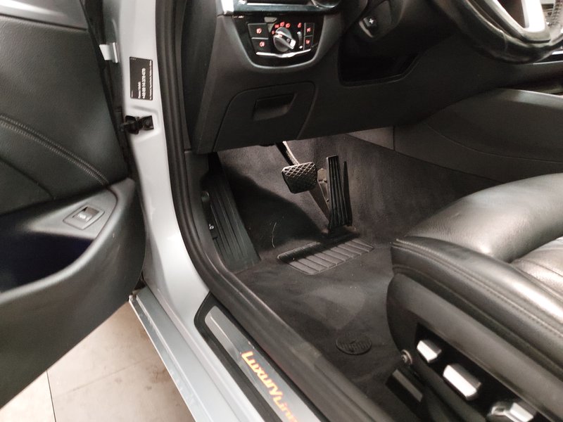 BMW 530d Touring automatik Luxury Line • ACC • AHK — 7