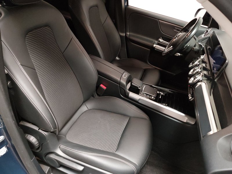 Mercedes-Benz GLB 220 d 4MATIC automatik Progressive • ACC — 12