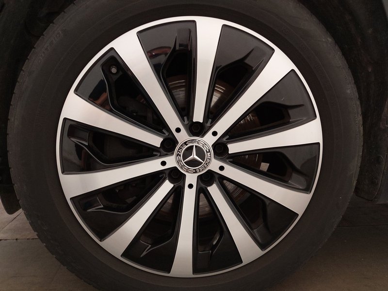 Mercedes-Benz GLB 220 d 4MATIC automatik Progressive • ACC — 9