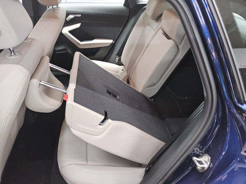 Audi A3 Sportback 30 TFSI • LED • digitalni instrumenti — 13