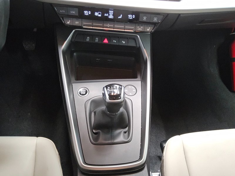Audi A3 Sportback 30 TFSI • LED • digitalni instrumenti — 6