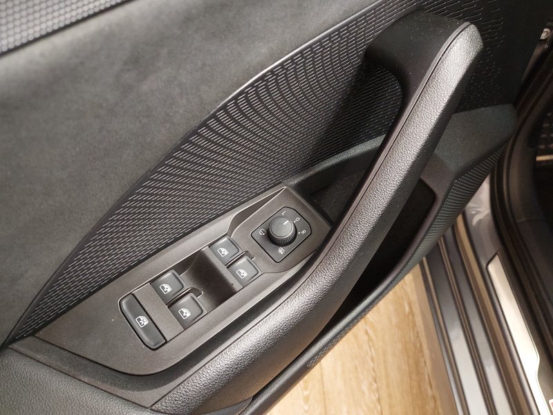 Škoda Octavia Kombi 2.0 TDI automatik RS • ACC • HUD — 5