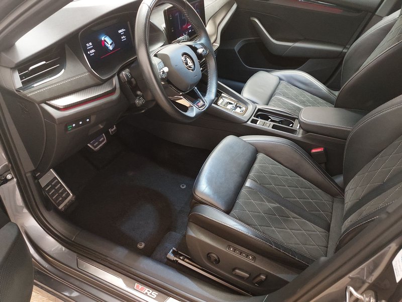 Škoda Octavia Kombi 2.0 TDI automatik RS • ACC • HUD — 6