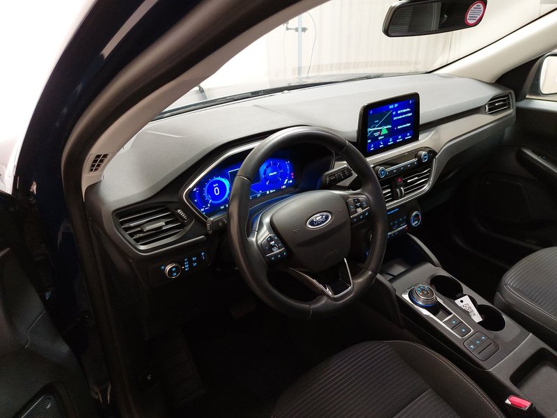 Ford Kuga 1.5 EcoBlue automatik Titanium • Kuka za vuču (AHK) • bežično punjenje — 6