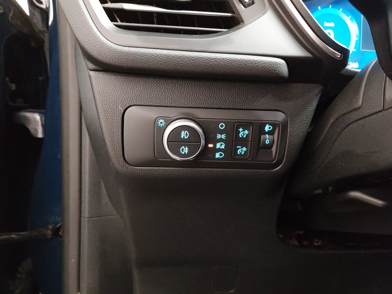Ford Kuga 1.5 EcoBlue automatik Titanium • Kuka za vuču (AHK) • bežično punjenje — 7