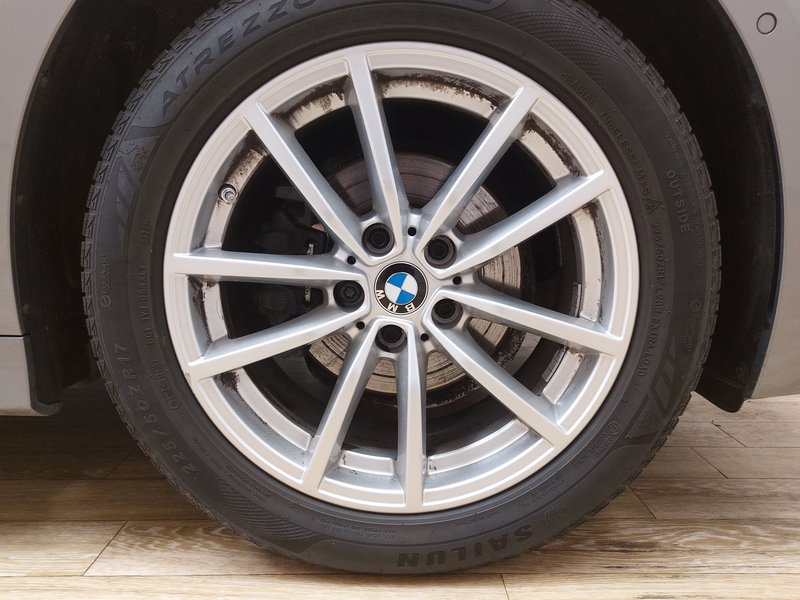 BMW 318i Touring automatik • HUD • LED — 11