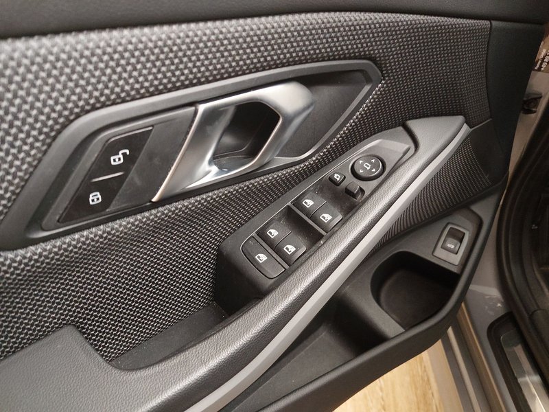 BMW 318i Touring automatik • HUD • LED — 5
