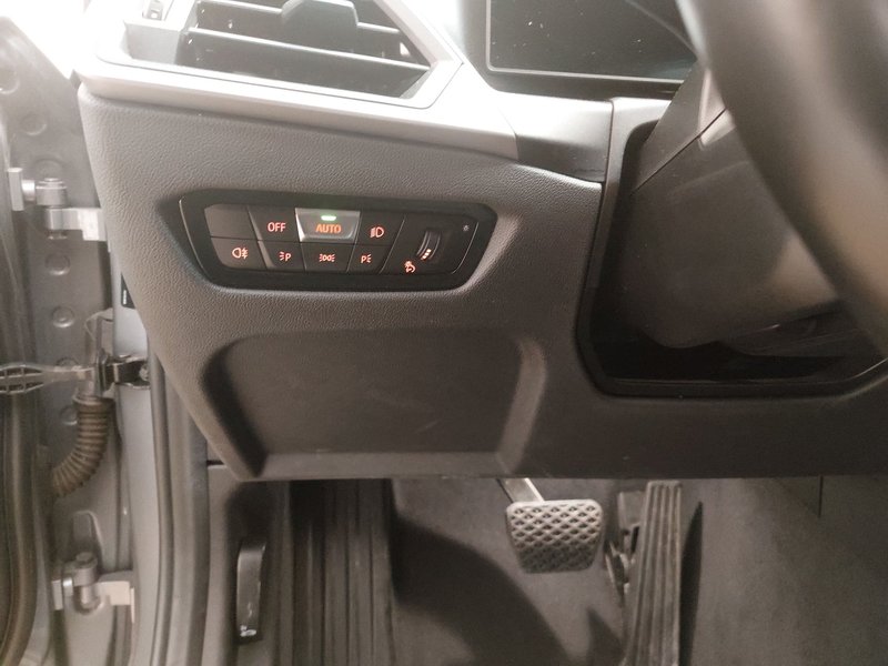 BMW 318i Touring automatik • HUD • LED — 7
