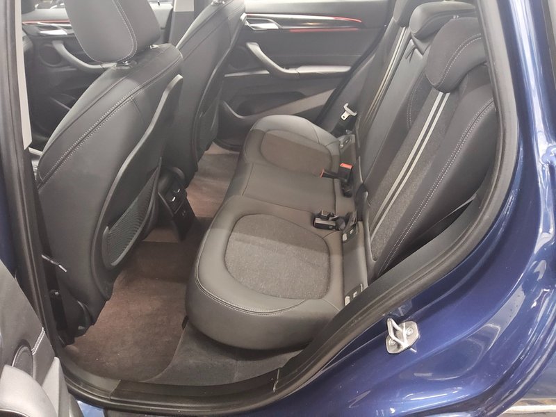 BMW X1 xDrive25d automatik Sport Line • LED — 12