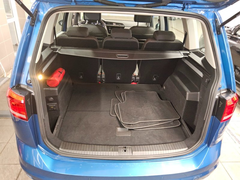 Volkswagen Touran 2.0 TDI automatik Comfortline • ACC • navigacija — 12