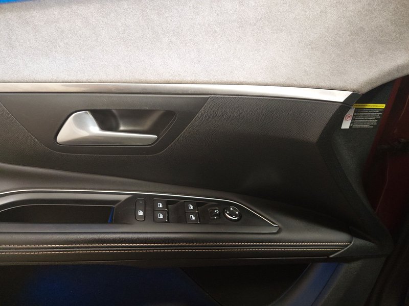 Peugeot 5008 1.2 PureTech GT-Line automatik • panorama • ACC — 5
