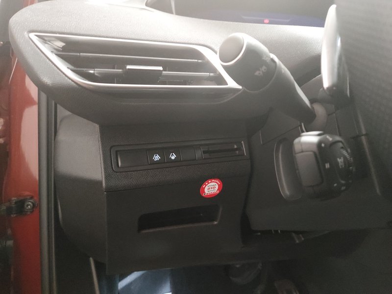 Peugeot 5008 1.2 PureTech GT-Line automatik • panorama • ACC — 7