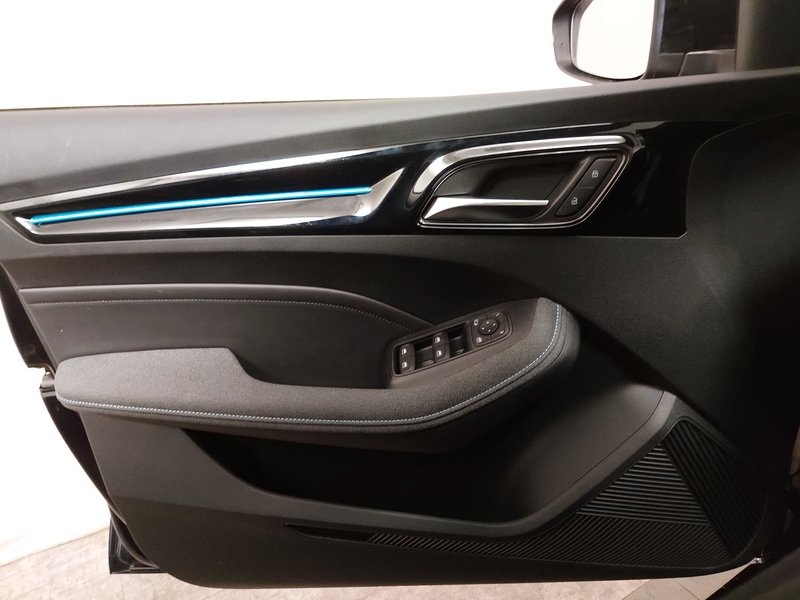 MG5 Electric Comfort • 360° kamera • ACC — 5