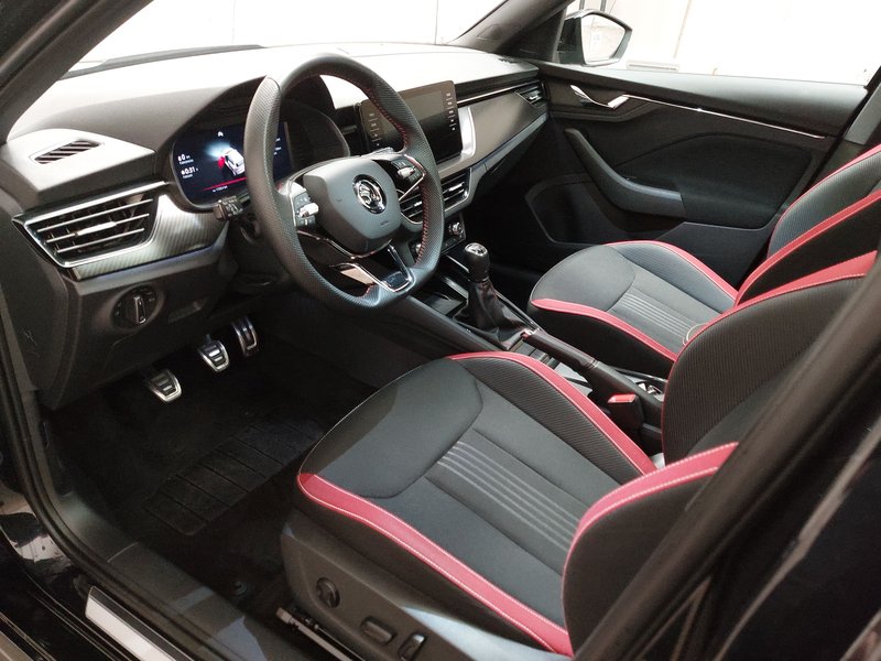 Škoda Kamiq 1.5 TSI Monte Carlo • panorama • LED — 6
