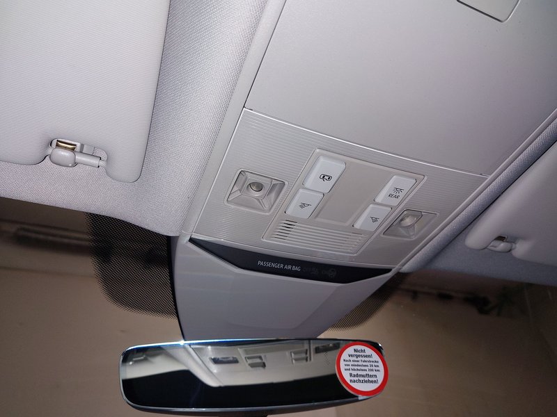 Volkswagen Passat Variant 2.0 TDI Business • ACC • električna peta vrata — 16