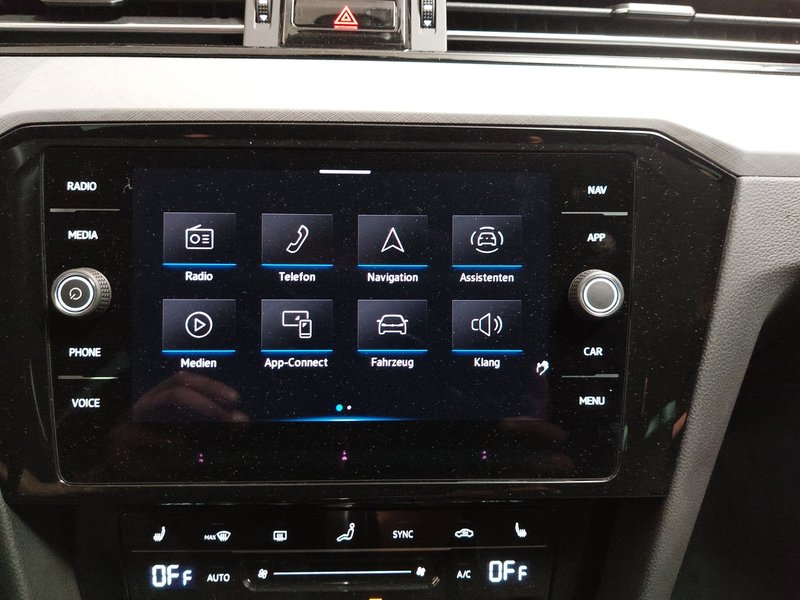 Volkswagen Passat Variant 2.0 TDI Business • ACC • električna peta vrata — 20
