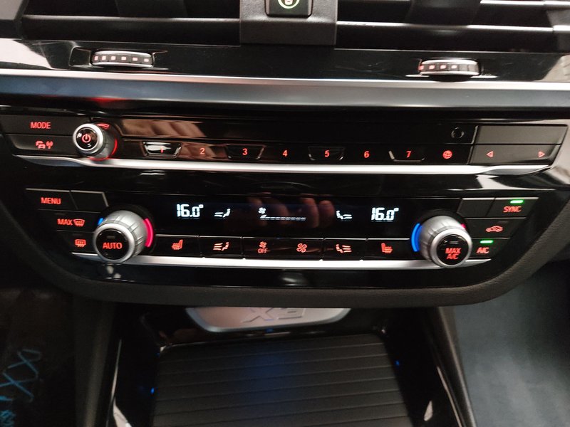 BMW X3 xDrive30e M Sport automatik • 360° kamera • električna peta vrata — 16
