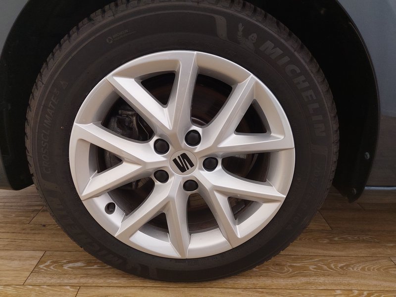 SEAT Leon Sportstourer 2.0 TDI automatik Style • ACC • Full LED — 8
