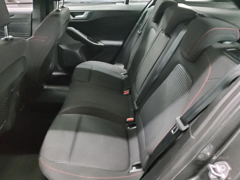Ford Focus Turnier 1.5 EcoBoost automatik • LED • navi — 13