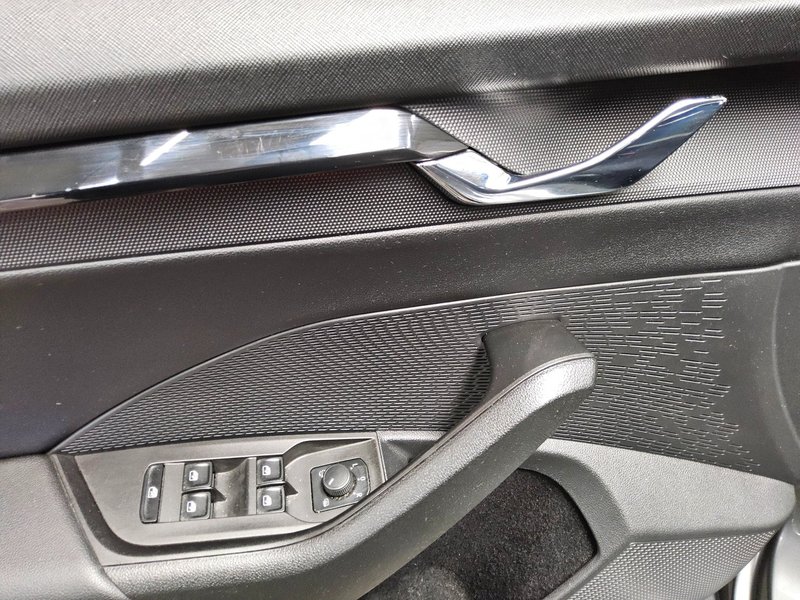Škoda Octavia Kombi 2.0 TDI automatik Ambition • ACC • AHK — 10