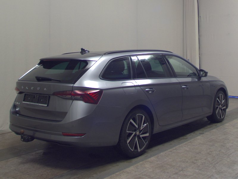 Škoda Octavia Kombi 2.0 TDI automatik Ambition • ACC • AHK — 4