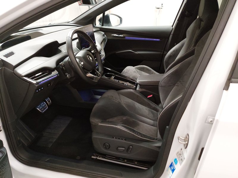 Škoda Enyaq iV 80 SportLine • ACC • AHK — 6