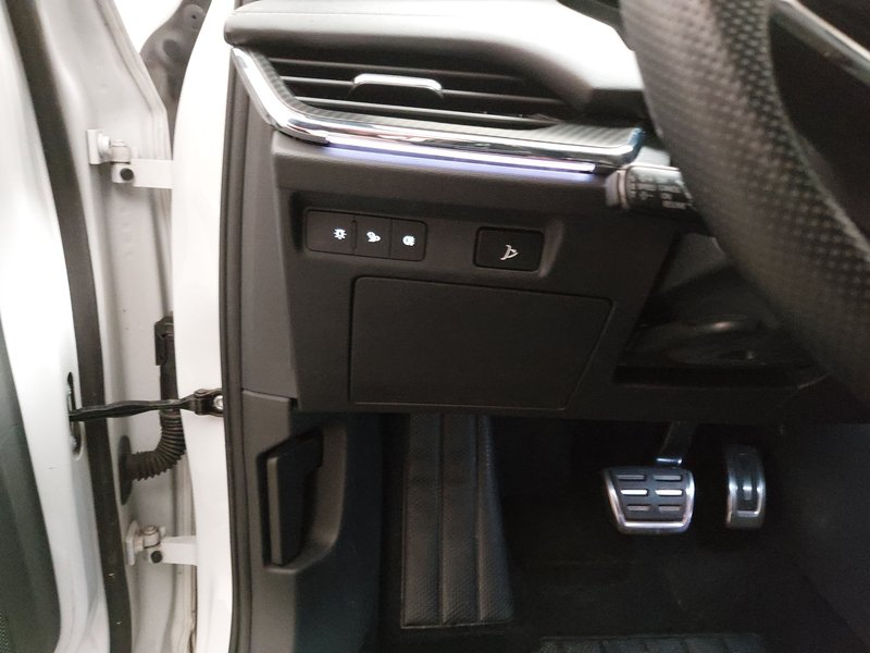 Škoda Enyaq iV 80 SportLine • ACC • AHK — 7