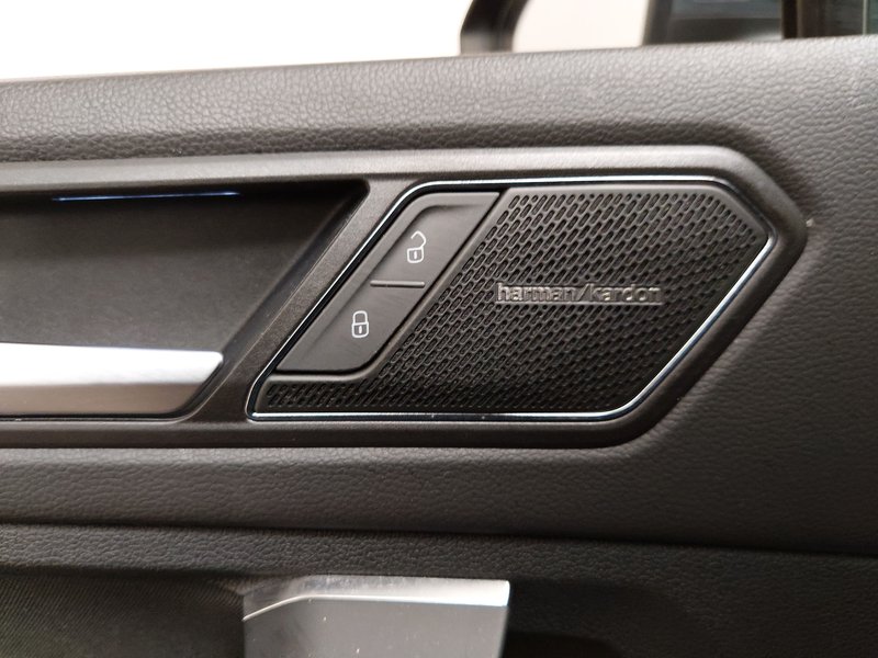 Volkswagen Tiguan 2.0 TDI automatik Active • HUD • Full LED — 15