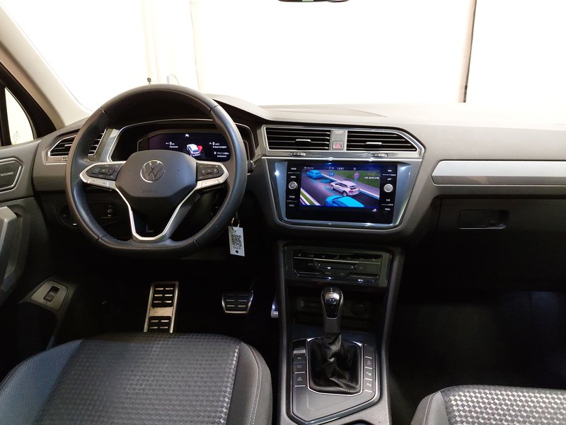 Volkswagen Tiguan 2.0 TDI automatik Active • HUD • Full LED — 18