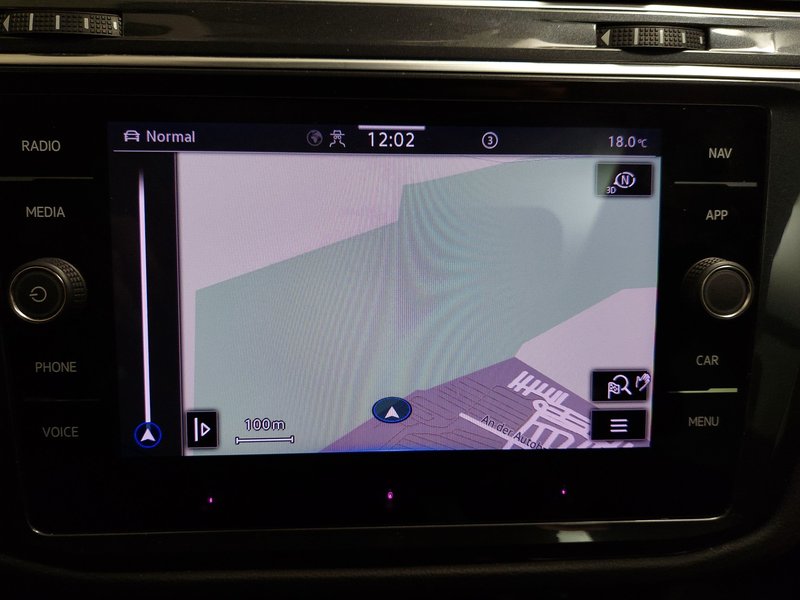 Volkswagen Tiguan 2.0 TDI automatik Active • HUD • Full LED — 19