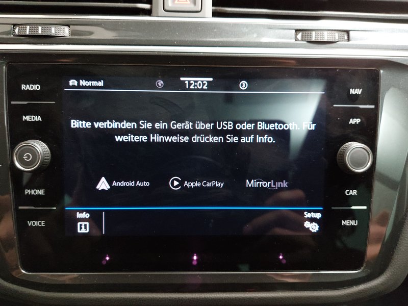 Volkswagen Tiguan 2.0 TDI automatik Active • HUD • Full LED — 21