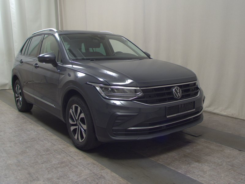 Volkswagen Tiguan 2.0 TDI automatik Active • HUD • Full LED — 3